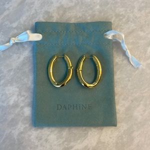 amazing Daphine UK gold plated hoop earrings